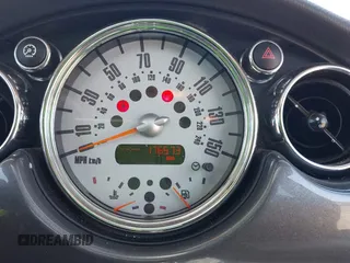 2005 MINI Hardtop S with VIN WMWRE33535TL12429, listed as a IAAI auction lot 42162496 with 176,573 mi miles and . Bid and sale history available at DreamBid. Image 7.