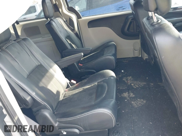 2019 Dodge Grand Caravan SXT with VIN 2C4RDGCG5KR758521, listed as a IAAI auction lot 41902760 with 133,994 mi miles and . Bid and sale history available at DreamBid. Image 8.