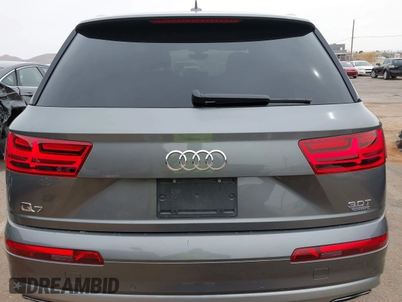 2017 Audi Q7 Premium Plus with VIN WA1LAAF7XHD037219, listed as a IAAI auction lot 41668831 with 114,444 mi miles. Bid and sale history available at carsss.com. Image 16.