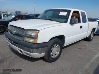 2005 Chevrolet Silverado 1500 Work Truck with VIN 1GCEC19XX5Z135587, listed as a IAAI auction lot 41645859 with 253,368 mi miles. Bid and sale history available at carsss.com. Image 2.