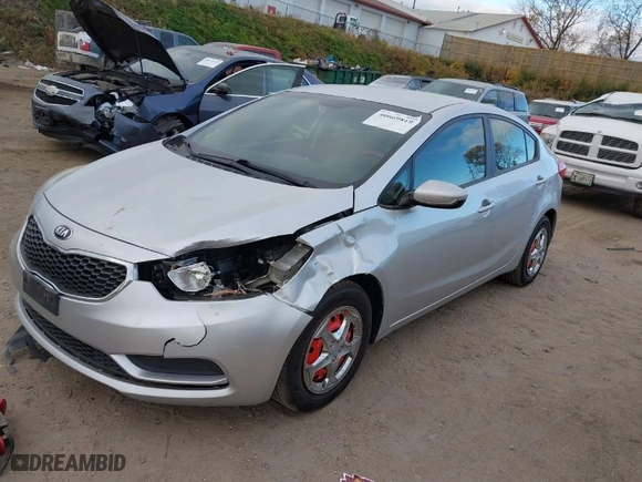 2014 Kia Forte LX with VIN KNAFK4A62E5065647, listed as a IAAI auction lot 40669819 with 171,578 mi miles. Bid and sale history available at carsss.com. Image 2.