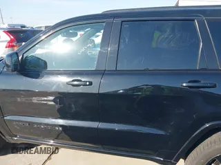 2017 Jeep Grand Cherokee Laredo with VIN 1C4RJFAGXHC817666, listed as a IAAI auction lot 42036817 with 119,698 mi miles. Bid and sale history available at carsss.com. Image 14.