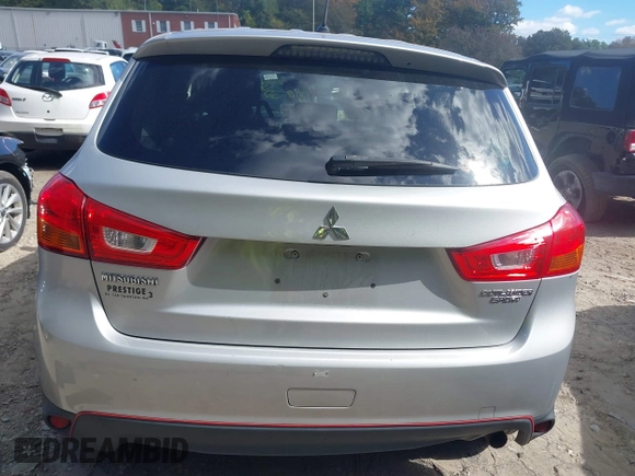 2015 Mitsubishi Outlander Sport ES with VIN 4A4AP3AU4FE042064, listed as a IAAI auction lot 40477211 with 117,890 mi miles. Bid and sale history available at carsss.com. Image 16.