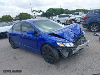 2006 Honda Civic Sdn LX with VIN 1HGFA16586L063310, listed as a IAAI auction lot 41915480 with 199,037 mi miles. Bid and sale history available at carsss.com. Image 1.