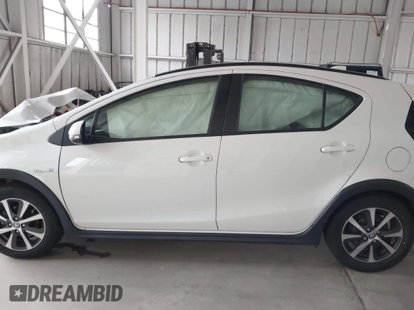 2018 Toyota Prius One with VIN JTDKDTB31J1608112, listed as a IAAI auction lot 42086063 with 51,847 mi miles and . Bid and sale history available at DreamBid. Image 14.