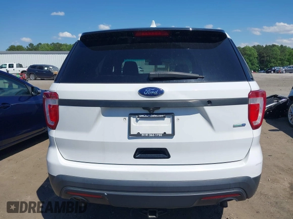 2016 Ford Police Interceptor Utility z VIN 1FM5K8AR3GGB43369, wystawiony jako IAAI lot #42209250 z przebiegiem 118 090 mil mil oraz . Historia ofert i sprzedaży dostępna na DreamBid. Obrazek 16.
