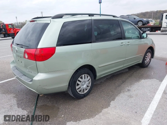 2007 Toyota Sienna CE with VIN 5TDZK23C27S063188, listed as a IAAI auction lot 41947069 with 186,542 mi miles. Bid and sale history available at carsss.com. Image 4.