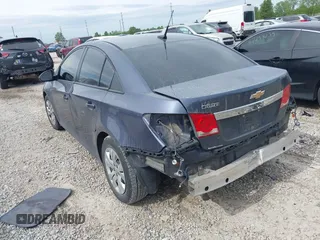 2014 Chevrolet Cruze LS z VIN 1G1PA5SH1E7425780, wystawiony jako IAAI lot #42238210 z przebiegiem 156 546 mil mil oraz . Historia ofert i sprzedaży dostępna na DreamBid. Obrazek 3.