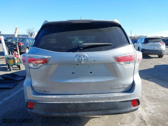 2014 Toyota Highlander Limited with VIN 5TDDKRFH9ES047643, listed as a IAAI auction lot 41427770 with 120,935 mi miles. Bid and sale history available at carsss.com. Image 16.