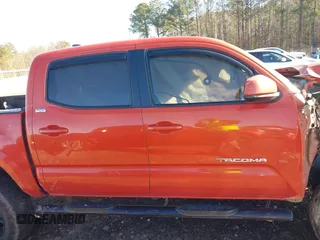 2017 Toyota Tacoma SR5 with VIN 3TMCZ5AN4HM084813, listed as a IAAI auction lot 41248285 with 118,797 mi miles. Bid and sale history available at carsss.com. Image 13.