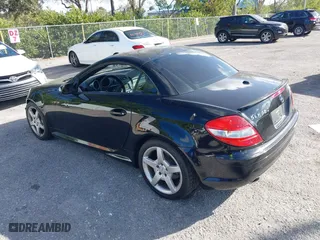 2008 Mercedes-Benz SLK-Class 3.5L with VIN WDBWK56F38F186671, listed as a IAAI auction lot 41530919 with 115,567 mi miles. Bid and sale history available at carsss.com. Image 3.