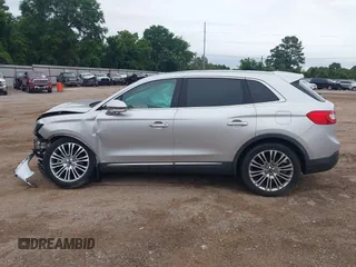 2018 Lincoln MKX Reserve z VIN 2LMPJ6LR1JBL30318, wystawiony jako IAAI lot #42204680 z przebiegiem 94 903 mil mil oraz . Historia ofert i sprzedaży dostępna na DreamBid. Obrazek 14.