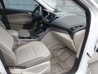 2013 Ford Escape SE с VIN 1FMCU0GX9DUD31996, выставлен на аукционе IAAI как лот 42342141 с пробегом 160 642 миль миль и . История ставок и продаж доступна на DreamBid. Изображение 5.