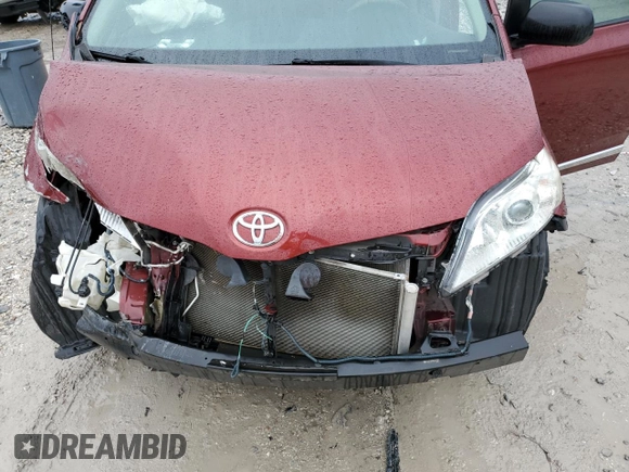 2013 Toyota Sienna L with VIN 5TDZK3DC0DS395209, listed as a Copart auction lot 43068555 with 88,628 mi miles and Clean Title. Bid and sale history available at carsss.com. Image 13.