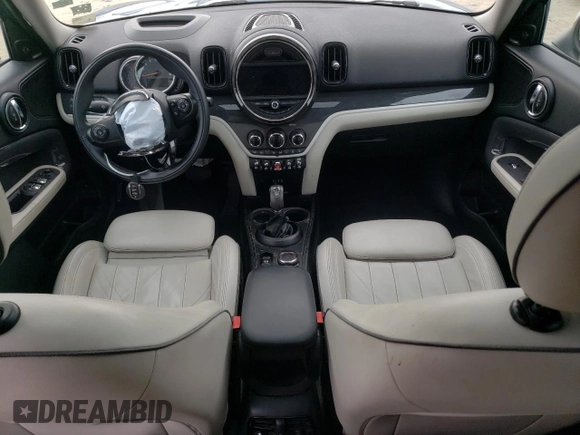 2018 MINI Countryman Cooper S with VIN WMZYT5C34J3E61721, listed as a Copart auction lot 73660274 with 0 mi miles and Salvage Title. Bid and sale history available at carsss.com. Image 8.