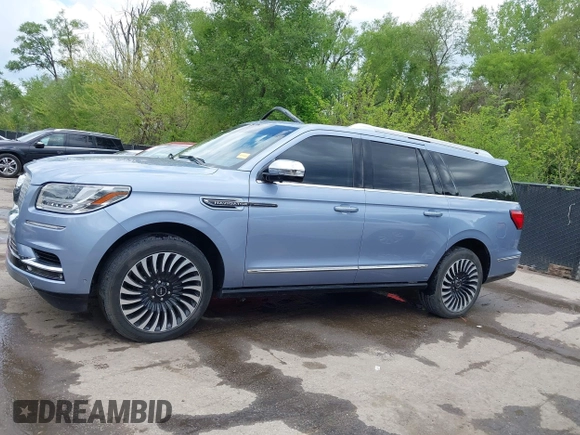 2021 Lincoln Navigator Black Label z VIN 5LMJJ3TT9MEL04485, wystawiony jako IAAI lot #42076087 z przebiegiem 69 704 mil mil oraz . Historia ofert i sprzedaży dostępna na DreamBid. Obrazek 14.