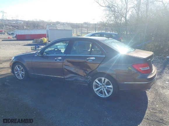 2013 Mercedes-Benz C-Class C 300 Sport with VIN WDDGF8AB1DR252908, listed as a IAAI auction lot 41853240 with 19,617 mi miles. Bid and sale history available at carsss.com. Image 6.