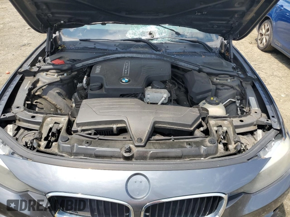 2015 BMW 3 Series 328i xDrive z VIN WBA3B5C55FF961904, wystawiony jako Copart lot #64082185 z przebiegiem 138 006 mil mil oraz Czysty tytuł • Clean title. Historia ofert i sprzedaży dostępna na DreamBid. Obrazek 11.