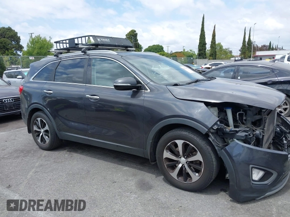 2016 Kia Sorento EX with VIN 5XYPH4A50GG160599, listed as a IAAI auction lot 42127992 with 301,716 mi miles. Bid and sale history available at carsss.com. Image 14.