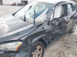 2016 Chevrolet Trax LS with VIN 3GNCJKSB6GL260251, listed as a IAAI auction lot 38243033 with 1 mi miles. Bid and sale history available at carsss.com. Image 6.