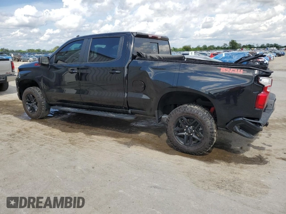 2022 Chevrolet Silverado 1500 LT Trail Boss with VIN 3GCUDFETXNG503890, listed as a Copart auction lot 55646935 with 32,407 mi miles and Salvage Title. Bid and sale history available at DreamBid. Image 2.