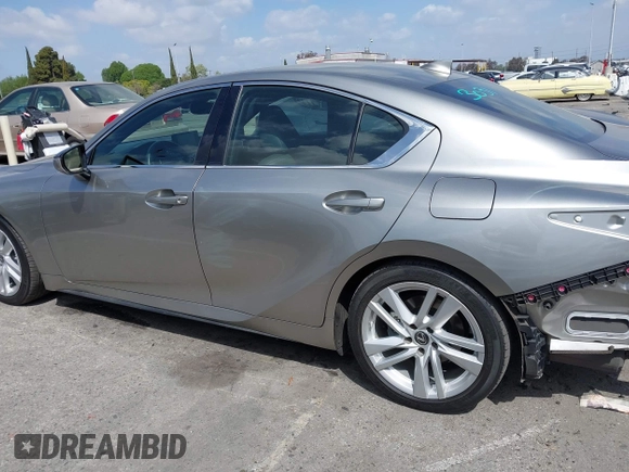 2021 Lexus IS 300 z VIN JTHCA1D22M5117601, wystawiony jako IAAI lot #41904908 z przebiegiem 39 209 mil mil oraz . Historia ofert i sprzedaży dostępna na DreamBid. Obrazek 14.