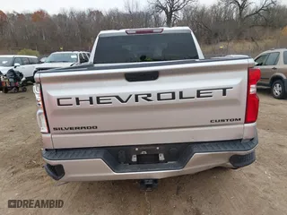 2021 Chevrolet Silverado 1500 Custom with VIN 3GCPYBEK2MG211442, listed as a IAAI auction lot 40985594 with 78,523 mi miles. Bid and sale history available at carsss.com. Image 16.