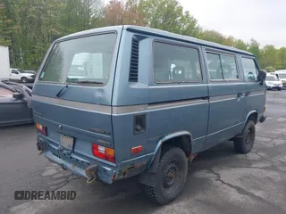 1987 Volkswagen Vanagon with VIN WV2YB025XHG026423, listed as a IAAI auction lot 42209761 with 348,947 mi miles and . Bid and sale history available at DreamBid. Image 4.