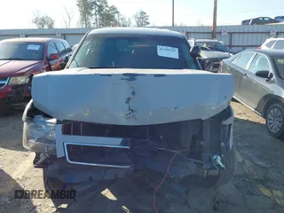 2009 Chevrolet Tahoe Police z VIN 1GNEC03009R163269, wystawiony jako IAAI lot #41500347 z przebiegiem 174 609 mil mil oraz . Historia ofert i sprzedaży dostępna na DreamBid. Obrazek 12.