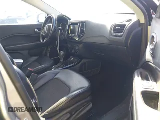 2020 Jeep Compass Latitude w/Sun/Safety Pkg with VIN 3C4NJCBB1LT102627, listed as a IAAI auction lot 41657827 with 68,371 mi miles. Bid and sale history available at carsss.com. Image 5.