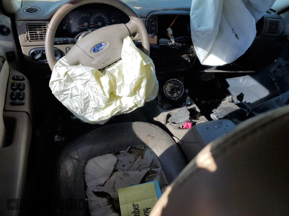 2003 Ford Explorer Eddie Bauer z VIN 1FMZU74W93ZB44676, wystawiony jako Copart lot #51858275 z przebiegiem Nie podano mil oraz Szkoda całkowita • Salvage title. Historia ofert i sprzedaży dostępna na DreamBid. Obrazek 8.
