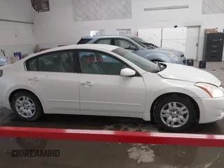 2012 Nissan Altima S z VIN 1N4AL2AP7CC136833, wystawiony jako IAAI lot #41566783 z przebiegiem 160 957 mil mil oraz . Historia ofert i sprzedaży dostępna na DreamBid. Obrazek 14.