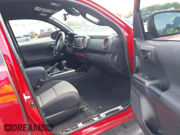 2023 Toyota Tacoma SR с VIN 3TMCZ5AN1PM583051, выставлен на аукционе IAAI как лот 42076961 с пробегом 44 773 миль миль и . История ставок и продаж доступна на DreamBid. Изображение 5.