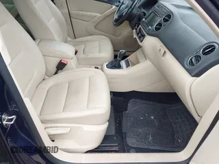 2012 Volkswagen Tiguan SE with VIN WVGBV7AX7CW552641, listed as a IAAI auction lot 42547566 with 184,617 mi miles and . Bid and sale history available at DreamBid. Image 5.