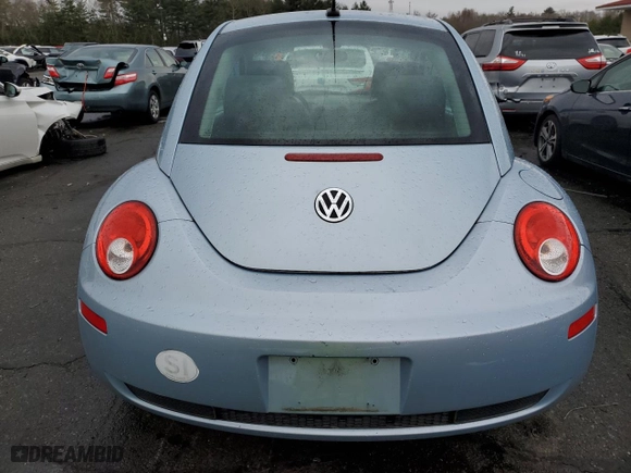 2010 Volkswagen New Beetle Coupe with VIN 3VWRG3AG0AM026688, listed as a Copart auction lot 46733325 with 59,944 mi miles and Salvage Title. Bid and sale history available at carsss.com. Image 6.