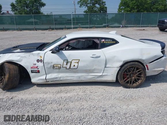 2019 Chevrolet Camaro 2SS с VIN 1G1FG1R78K0153815, выставлен на аукционе IAAI как лот 42409195 с пробегом 23 314 миль миль и . История ставок и продаж доступна на DreamBid. Изображение 18.