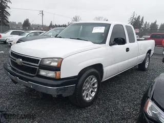 2006 Chevrolet Silverado 1500 LS with VIN 1GCEC19V46E234140, listed as a IAAI auction lot 41481122 with 290,635 mi miles. Bid and sale history available at carsss.com. Image 17.