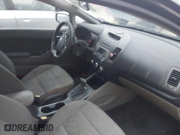 2015 Kia Forte LX with VIN KNAFK4A6XF5429220, listed as a IAAI auction lot 42001696 with 89,548 mi miles. Bid and sale history available at carsss.com. Image 5.