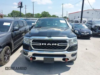 2022 Ram 1500 Big Horn z VIN 1C6RREBT9NN464360, wystawiony jako IAAI lot #42172422 z przebiegiem 29 450 mil mil oraz . Historia ofert i sprzedaży dostępna na DreamBid. Obrazek 12.