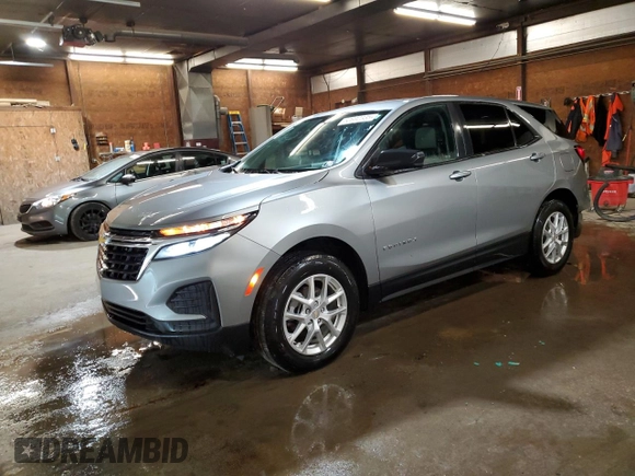 2023 Chevrolet Equinox LS z VIN 3GNAXSEG7PL174248, wystawiony jako Copart lot #50692335 z przebiegiem 51 303 mil mil oraz Szkoda całkowita • Salvage title. Historia ofert i sprzedaży dostępna na DreamBid. Obrazek 1.