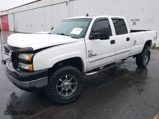2006 Chevrolet Silverado 2500HD LT1 with VIN 1GCHK23D46F191371, listed as a IAAI auction lot 41032500 with 1 mi miles. Bid and sale history available at carsss.com. Image 19.