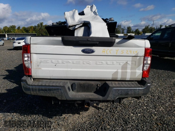 2022 Ford F-250 XL with VIN 1FT7X2B63NEG34856, listed as a Copart auction lot 70211314 with 30,919 mi miles and Salvage Title. Bid and sale history available at DreamBid. Image 6.