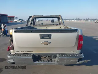2009 Chevrolet Silverado 1500 Work Truck with VIN 1GCEC14CX9Z115933, listed as a IAAI auction lot 41469005 with Not Provided miles and . Bid and sale history available at DreamBid. Image 15.