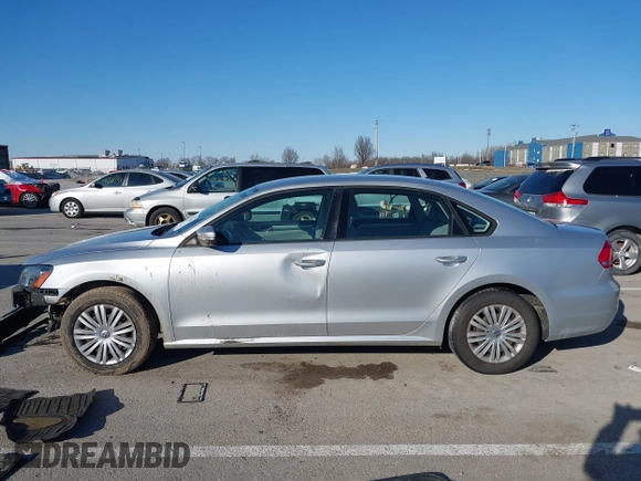 2014 Volkswagen Passat S w/Nav with VIN 1VWAP7A35EC052552, listed as a IAAI auction lot 41377109 with 123,273 mi miles. Bid and sale history available at carsss.com. Image 14.