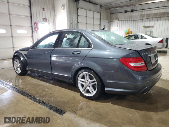 2013 Mercedes-Benz C 350 Sport z VIN WDDGF5HB0DR258610, wystawiony jako Copart lot #53854925 z przebiegiem 180 511 mil mil oraz Szkoda całkowita • Salvage title. Historia ofert i sprzedaży dostępna na DreamBid. Obrazek 2.