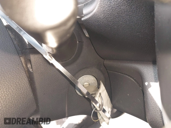 2016 Nissan Versa S z VIN 3N1CN7AP9GL903685, wystawiony jako IAAI lot #41607274 z przebiegiem 78 667 mil mil oraz . Historia ofert i sprzedaży dostępna na DreamBid. Obrazek 11.
