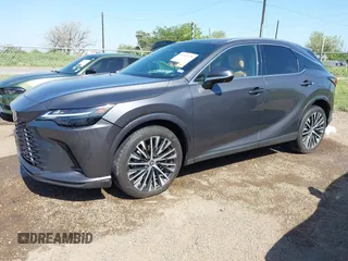 2024 Lexus RX 350 z VIN 2T2BAMBA5RC033402, wystawiony jako IAAI lot #41947126 z przebiegiem Nie podano mil oraz . Historia ofert i sprzedaży dostępna na DreamBid. Obrazek 2.