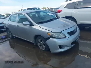 2010 Toyota Corolla z VIN 1NXBU4EE2AZ235143, wystawiony jako IAAI lot #42296343 z przebiegiem 194 187 mil mil oraz . Historia ofert i sprzedaży dostępna na DreamBid. Obrazek 1.