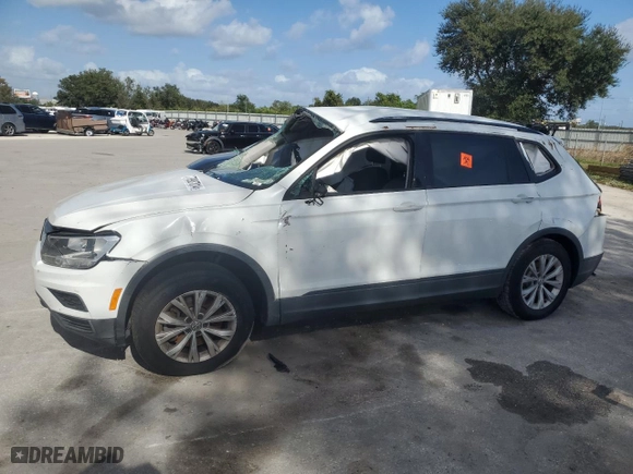 2018 Volkswagen Tiguan S with VIN 3VV1B7AX9JM079770, listed as a Copart auction lot 78987014 with 0 mi miles and Salvage Title. Bid and sale history available at carsss.com. Image 1.