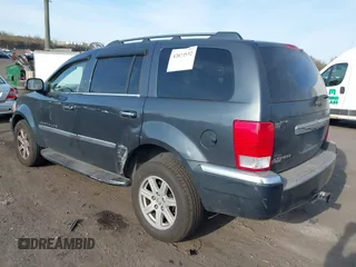 2008 Chrysler Aspen Limited z VIN 1A8HW58N98F157347, wystawiony jako IAAI lot #42073532 z przebiegiem 76 303 mil mil oraz . Historia ofert i sprzedaży dostępna na DreamBid. Obrazek 3.